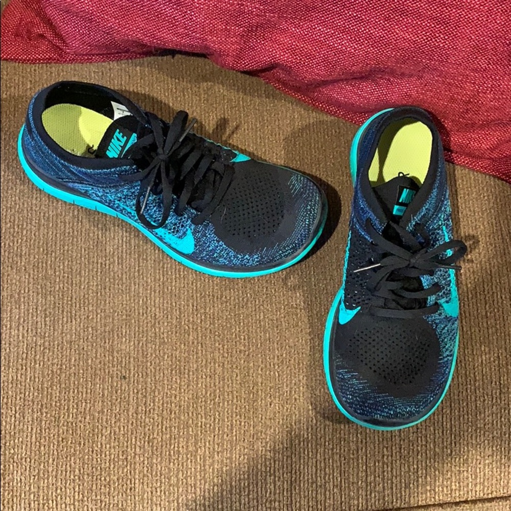 Nike free 4.0 flyknit green blue black